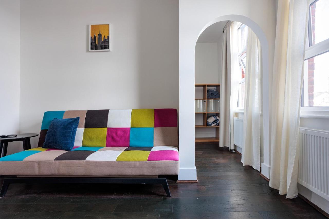 ロンドンEntire Luxurious Flat Sleeps 4 Personsアパートメント エクステリア 写真